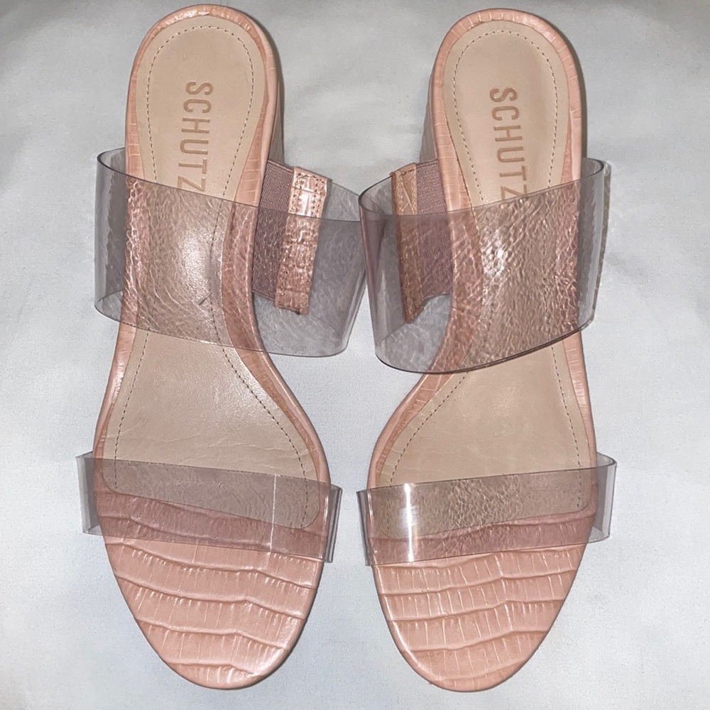 Final price- Victorie Sandal size 8